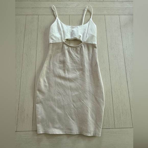 Elegant Cream Mini Dress - Picture 1 of 3